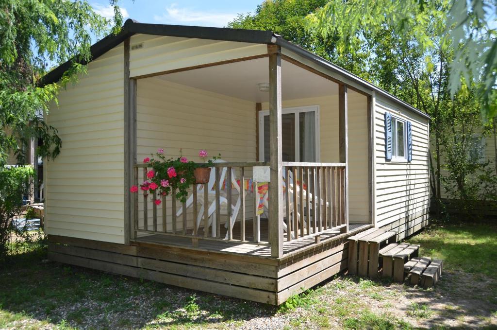 Hotel Camping Parc Du Chateau D'Allot Boé Exterior foto